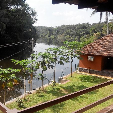 7Th Heaven Resorts Kochi ภายนอก รูปภาพ